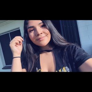 Meet your Posher, Nayeli